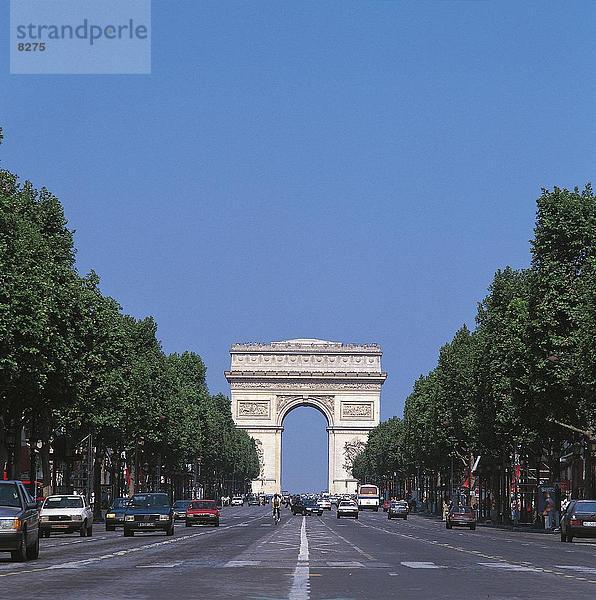 Triumphbogen über Road  Champs-Elysees  Paris  Frankreich