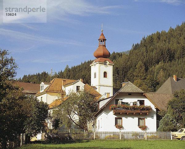 Fassade der Kirche  Oberort Tragoess  Steiermark  Österreich