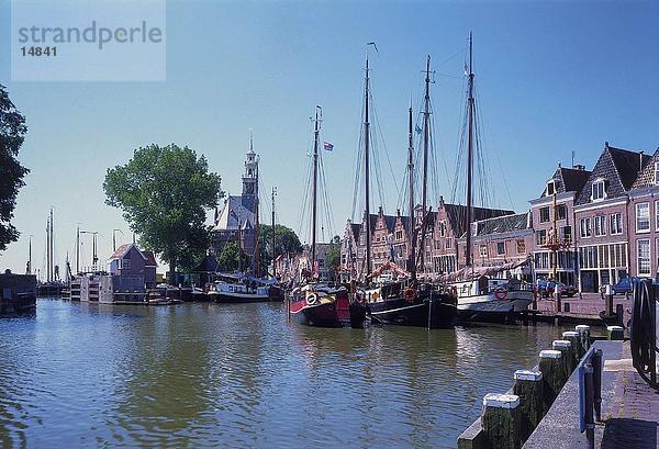 Segelboote in Harbor  Hoorn  Niederlande