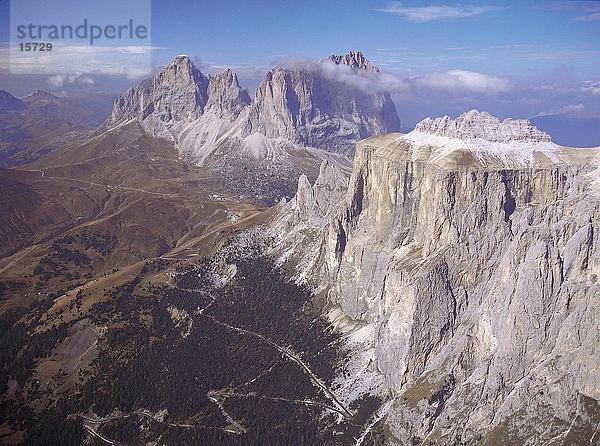 Erhöhte Ansicht der Berge  Langkofel  Dolomiten  Südtirol  Italien