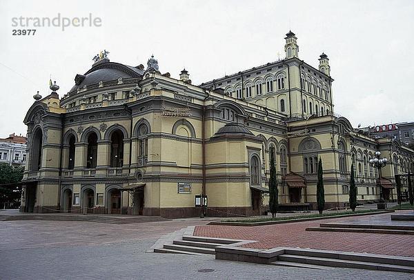 Kiew Hauptstadt niedrig Wohnhaus Ansicht Flachwinkelansicht Winkel Oper Ukraine