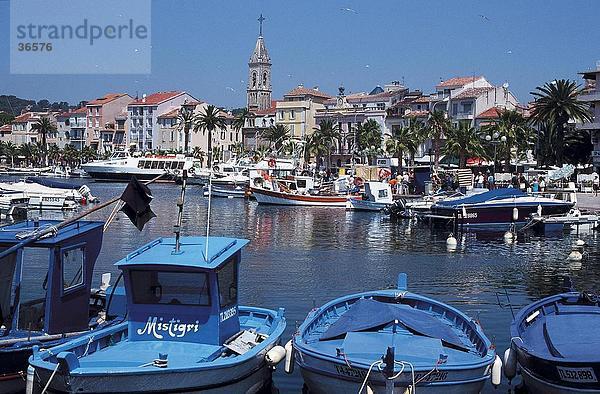 Boote im Hafen  Sanary-Sur-Mer  Provence-Alpes-Côte d ' Azur  Frankreich