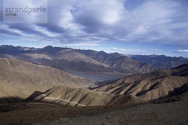 Panoramische Ansicht der Gebirge  Kambala Pass  Tibet