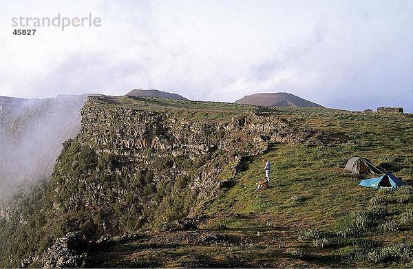 Tourist camping auf Berg  El Hierro  Kanaren  Spanien