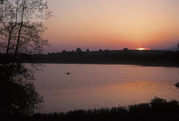 Lake in der Dämmerung  Laufen  Bayern  Deutschland