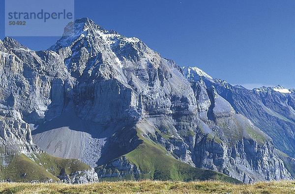 Untersicht Berg  Schweizer Alpen  Schweiz