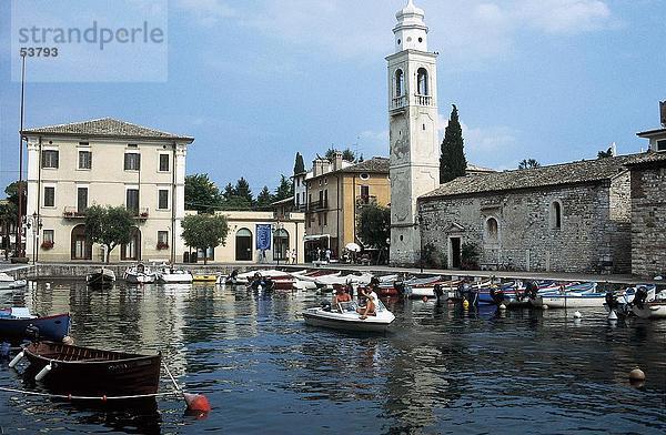 Boote im Hafen  Gardasee  Veneto  Italien