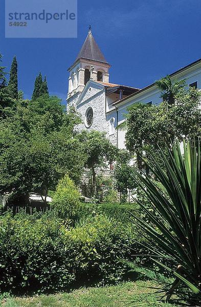 Garten des Klosters  Visovac Kloster  Krka Nationalpark  Mitteldalmatien  Kroatien