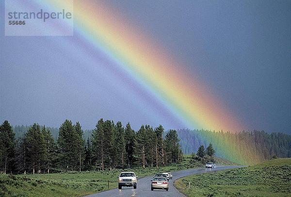 Regenbogen gegründet Himmel  Yellowstone National Park  Wyoming  USA