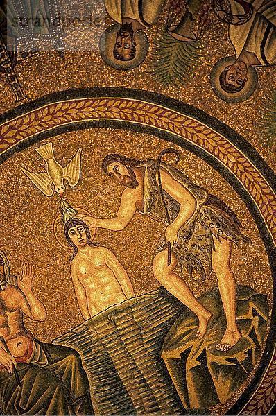 Mosaik-Malerei auf die Kuppel der Kirche  Arian Baptisterium  Ravenna  Emilia-Romagna  Italien