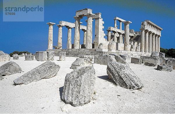 Ruinen der Tempel der Göttin Aphaia  Aigina  Griechenland