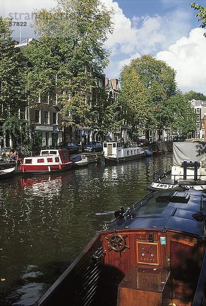 Rühmt sich in Canal  Prinsengracht  Amsterdam  Niederlande