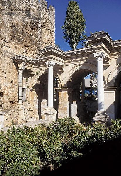Ruinen von Tor  Hadrianstor  Antalya  Türkei