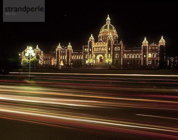 Parlamentsgebäude beleuchtet nachts  Victoria  Vancouver Island  British Columbia  Kanada