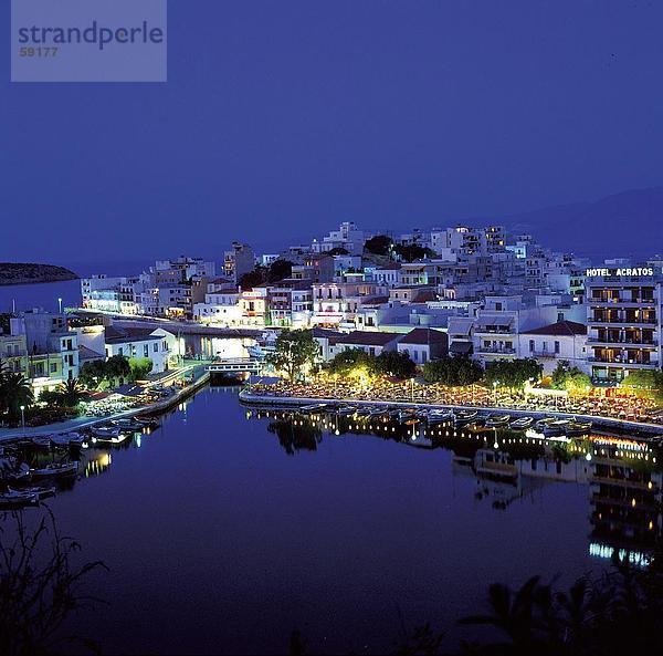 hoch oben Stadtansicht Stadtansichten beleuchtet Europa Nacht Ansicht Flachwinkelansicht Winkel Griechenland