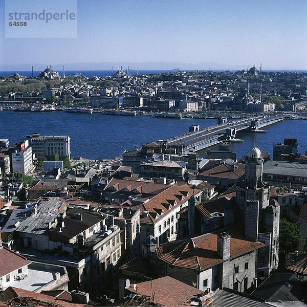 Luftbild von Brücke über Fluss  Galata-Brücke  Istanbul  Türkei