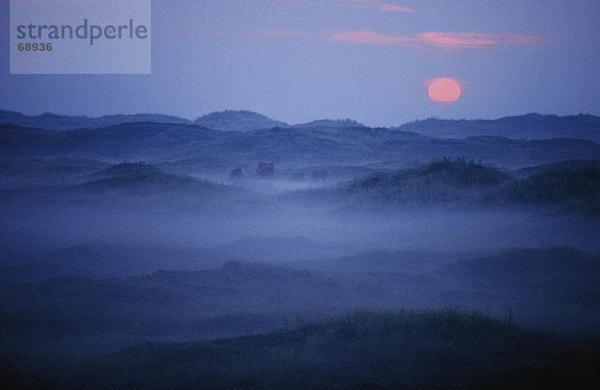 Panoramische Ansicht der Bergkette in der Dämmerung  Insel Texel  Niederlande