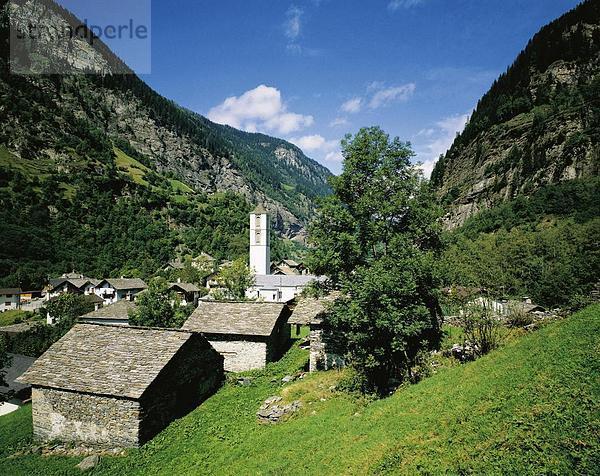 10049333  Berghänge  Berge  Alpen  Alps  Dorf  Cauco  Dorf  Überblick  Graubünden  Graubünden  Tal der Calanca