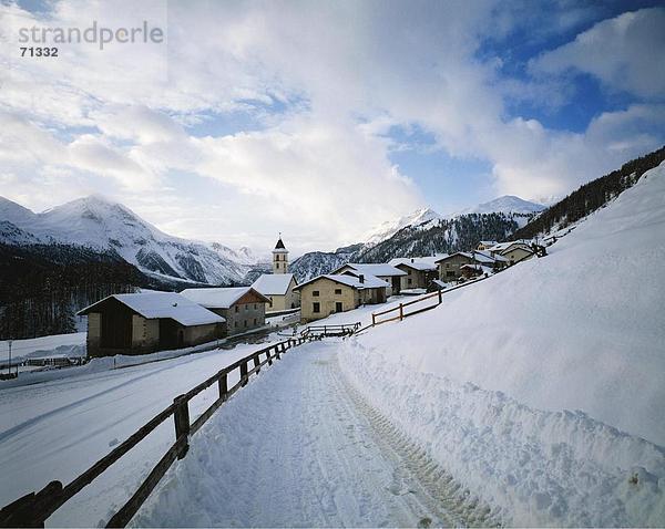 10049701  Dorf Rand  Dorf  Schnee  Val Müstair  Graubünden  Graubünden  Winter  Lu  Munster Tal  Schweiz  Europa  Vall