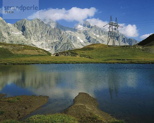 10057545  Berge Bergsee  elektrische Masten  übergeben  San Giacomo  Pizzo Rotondo  Schweiz  Europa  Stausee  See  Meer