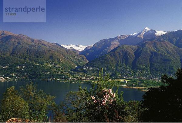 10059921  Berge  Frühling  Lago Maggiore  See  Meer  Landschaft  Schweiz  Europa  Tenero  Tessin  Überblick  Tal der Verza