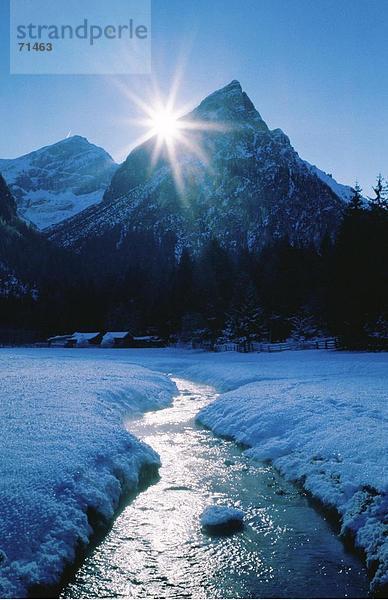 10063386  Landschaft  Abend  River  Fluss  Gschnitztal  Österreich  Europa  Sonne  Spiegelung  staubigen Klaus Alpen  Tirol  winter  Zeis