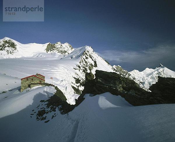 10095183  Abend  Hütte  Cabane de Tracuit  Landschaft  matt Valley  Weisshorn  Wallis  Schweiz  Europa