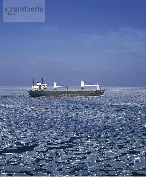 Winter Transport Meer Eis Schiff Lastkahn Südlicher Ozean Südpolarmeer Südliches Eismeer Antarktischer Ozean Antarktik Ostsee Baltisches Meer