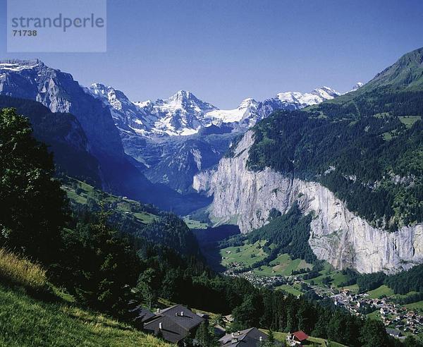 Landschaftlich schön landschaftlich reizvoll Berg Alpen Berner Oberland Kanton Bern Lauterbrunnen Berglandschaft Platz