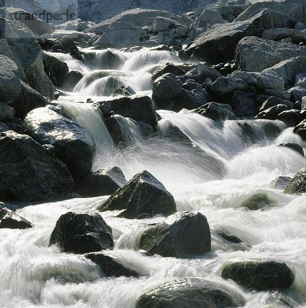 10158285  alpine  Alpen  Creek  Bach  Bergell  Graubünden  Graubünden  Schweiz  Europa  Steine  verwischt  Wasser