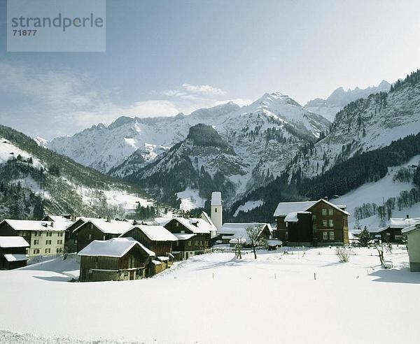 Landschaftlich schön landschaftlich reizvoll Europa Winter Draufsicht Kanton Glarus Schnee Schweiz Bergpanorama