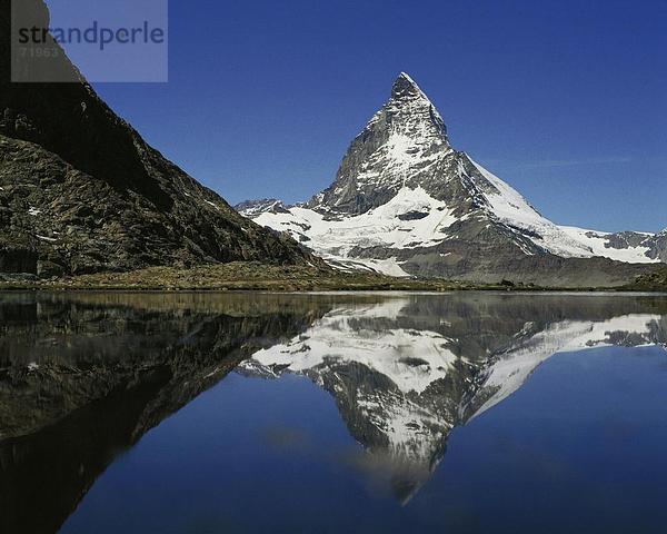 10200543  Matterhorn  Sehenswürdigkeit  Berg  Schweiz  Europa  See Riffel  Schweiz  Europa  Spiegelung  Wallis