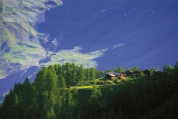 10254089  Anhoehe  Landschaft  Les Hauderes  Schweiz  Europa  Siedlung  Überblick  Val D'Herens  Wallis