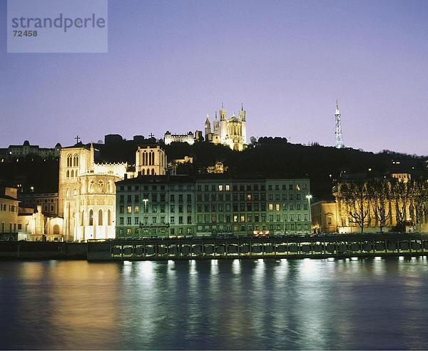 Verfügbar macht 10295155  Basilique Fourriere  Fassaden  River  Fluss  Europa  Frankreich  Lyon  in der Nacht  Saone  Saint-Jean
