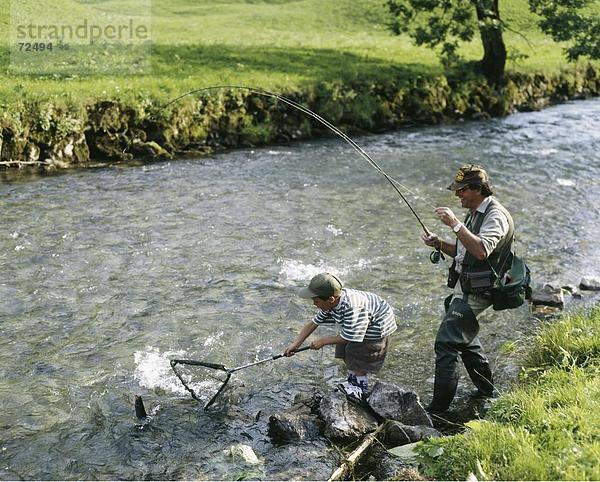 10303254  Angeln  Scharnier-Stab  Körper von Wasser  Fluss  Fluss  Kind  Net  Do  Toggenburg  Vater  Wassersport