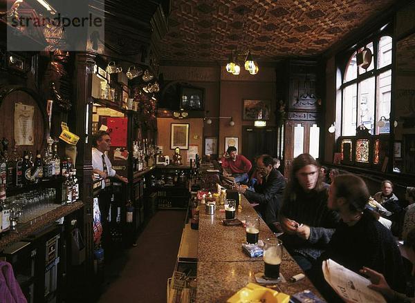 10315174  Bar  Dublin  Gäste  Company  in Irland  Europa  Pub  Sit  Bar