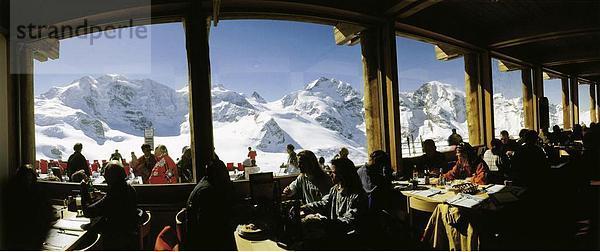10332649  Berge  Bergrestaurant  Restaurant  innerhalb  Diavolezza  Graubünden  Graubünden  Menschen  Panoramafenster  Swit
