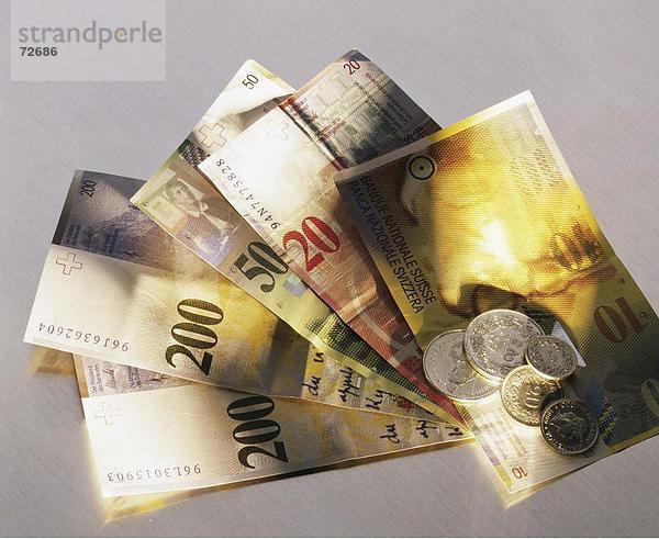 1035490310  20  200  50  Schweizerfranken  Banknoten  Rechnungen  Münzen  Hinweis  Schweiz  Europa  Währung  Finanzen