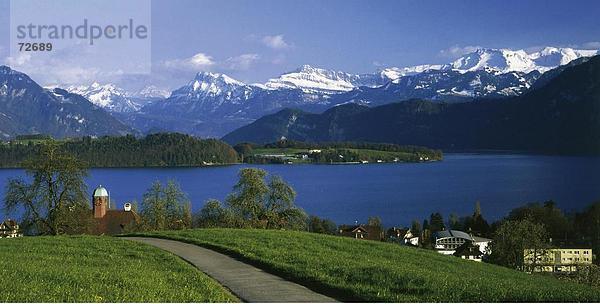 Landschaftlich schön landschaftlich reizvoll Europa Berg Wohnhaus Gebäude Alpen Kanton Luzern Schweiz