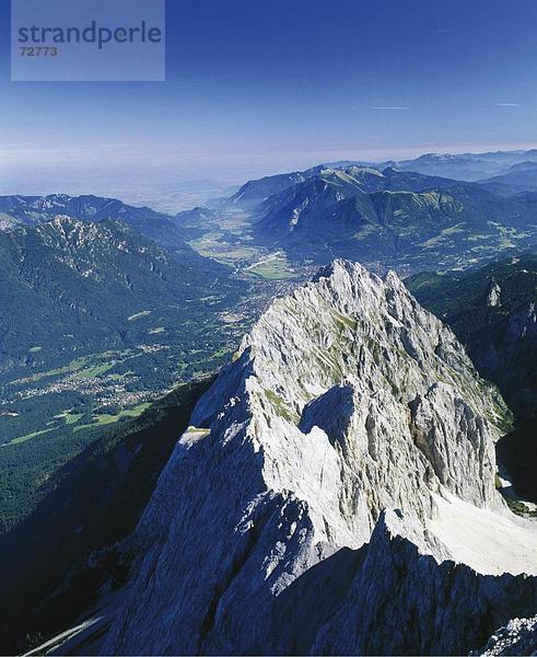 10374260  Berge  Deutschland  Europa  Loisachtal  Oberbayern  Platz  Blick vom Zugspitze  Tal  Waxenstein