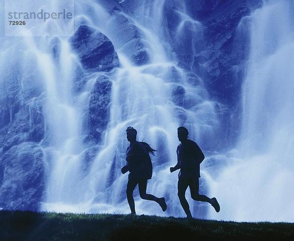 10409870  blau  Gollinger Wasserfall  ausführen  zu Fuß  Paar  Paar  Raum Salzburg  Silhouetten  Wasserfall  walking  Wandern