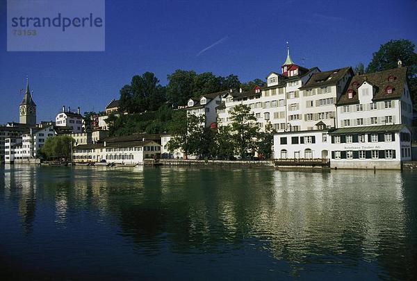 Europa Wohnhaus Gebäude Stadt Spiegelung Großstadt fließen Fluss Fassade Hausfassade Schweiz Zürich