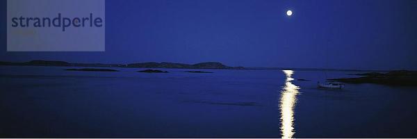 10481117  blau  Bohuslan  Küste  Meer  Landschaften  Panorama  Schweden  Europa  Segelboot  Skagerrak  Stimmung  Vollmond