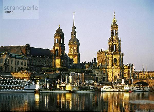 10549585  Abendsonne  Deutschland  Europa  Kathedrale  Kuppel  Dresden  River  Fluss  historischen  Sachsen  Schiffe