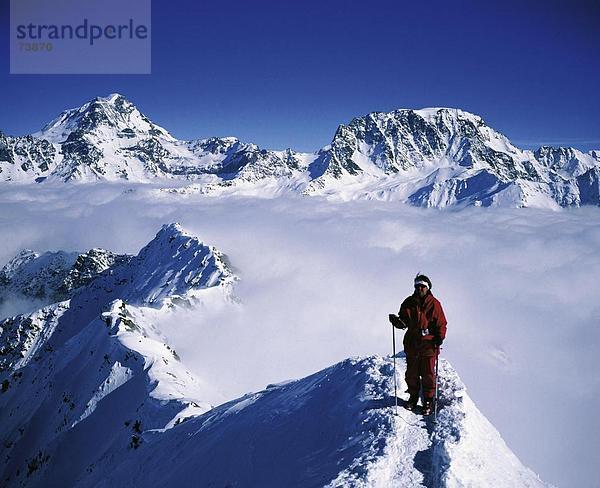 10552624  Bergsteigen  Sport und Fitness  Gipfel  Spitze  Frau  Modell veröffentlicht  Montele  Schweiz  Europa  Wallis  Grand Combin  Mont-V