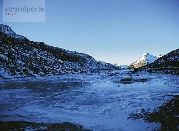 beleuchtet  10589842  Gebirge  Berg Punkte  Pass  Bernina  blau  Dämmerung  Dämmerung  Eis  gefroren  Hospiz  kalt  übergeben Heigh