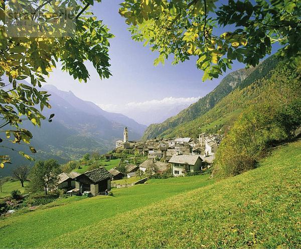 10612881  Ansicht  Bergell  Alpen  Berge  Graubünden  Graubünden  Schweiz  Europa  Europa  Soglio