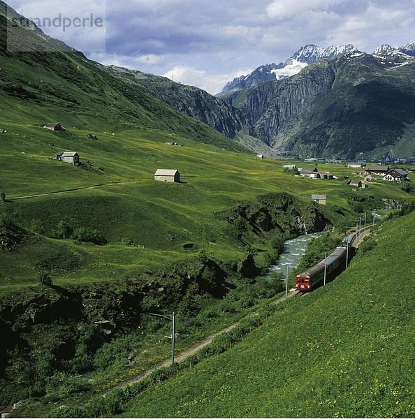 10627976  Andermatt  Eisenbahn  River  Fluss  Furka-Oberalp  Eisenbahn  Realp  SBB  Schweiz  Europa  Tal  Urserental