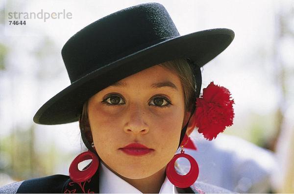 10628347  Andalusien  Tradition  Fiera  Jerez  Mädchen  Ohrring  Porträt  schwarz  Hut  Spanien  Europa