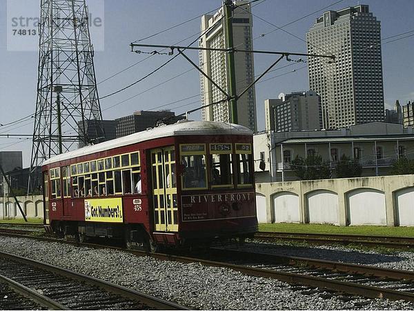 10630629  alte  Eisenbahn  Eisenbahn  Linie  historischen  Blöcke von Wohnungen  Hochhaus  Gebäude  Louisiana  New Orleans  Nostalgie
